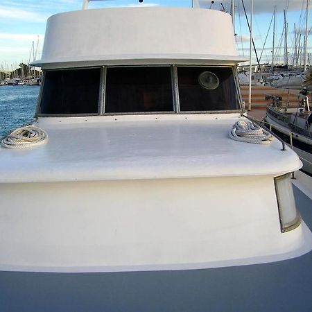 Yacht Bateau Moteur Benetti 19M Hotel Sete Luaran gambar