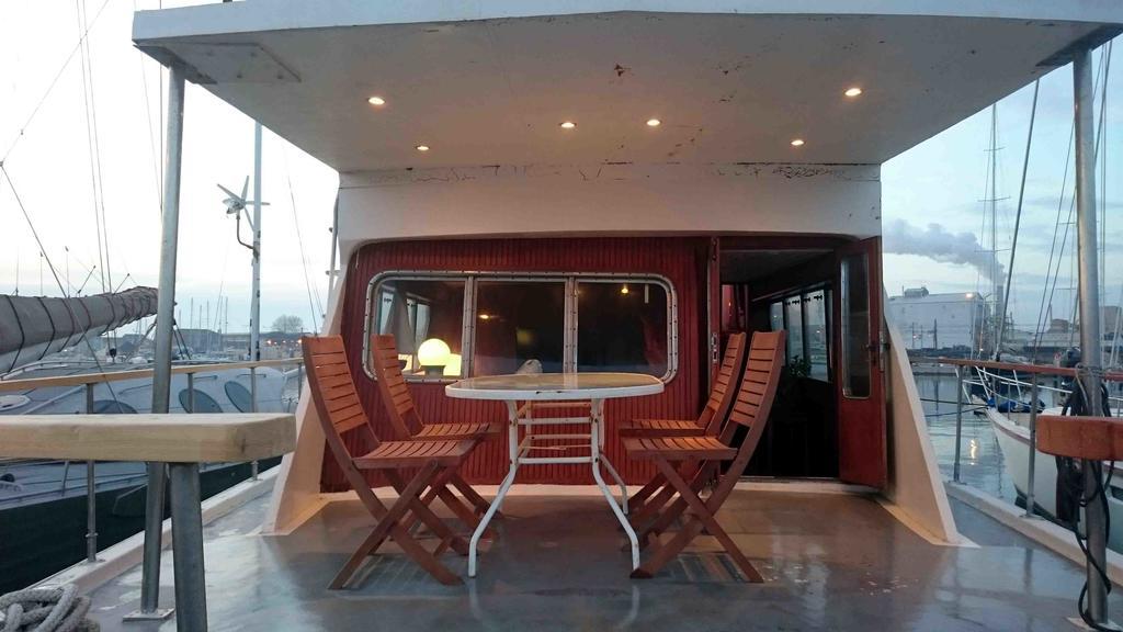 Yacht Bateau Moteur Benetti 19M Hotel Sete Luaran gambar