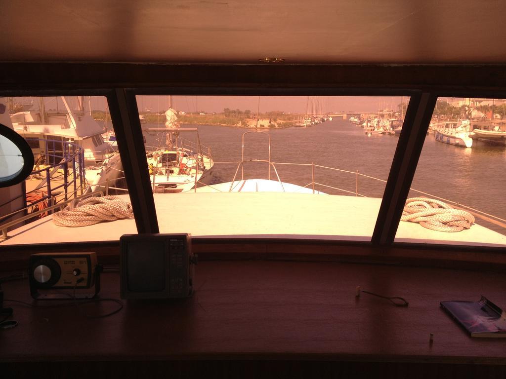Yacht Bateau Moteur Benetti 19M Hotel Sete Luaran gambar